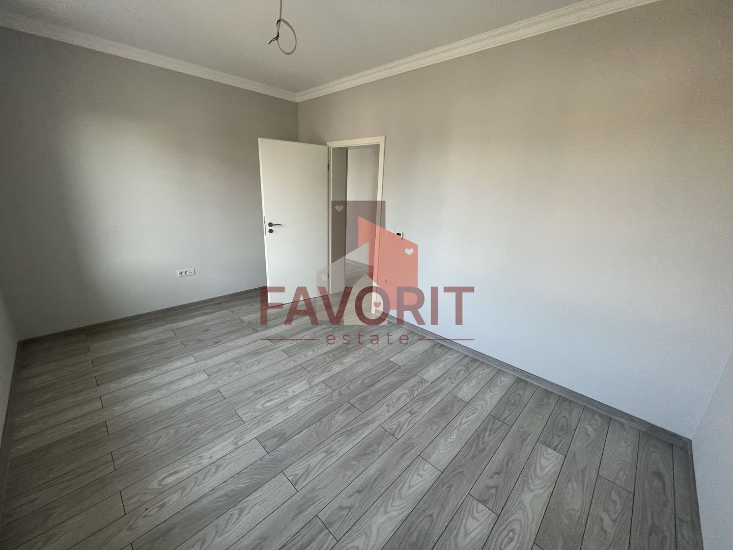 Etaj 2. Decomandat. Finisaje superioare - Poză 9