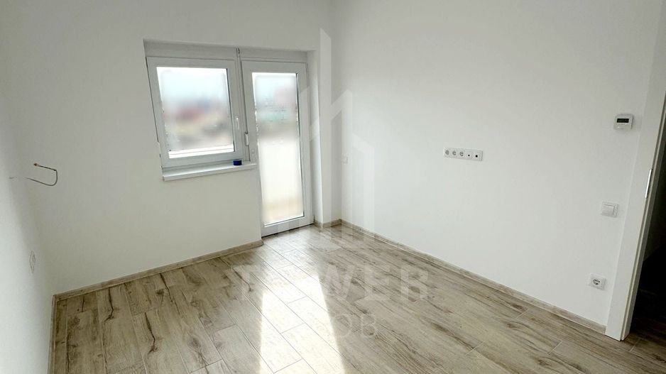 Apartament 3 camere de vânzare - Poză 5