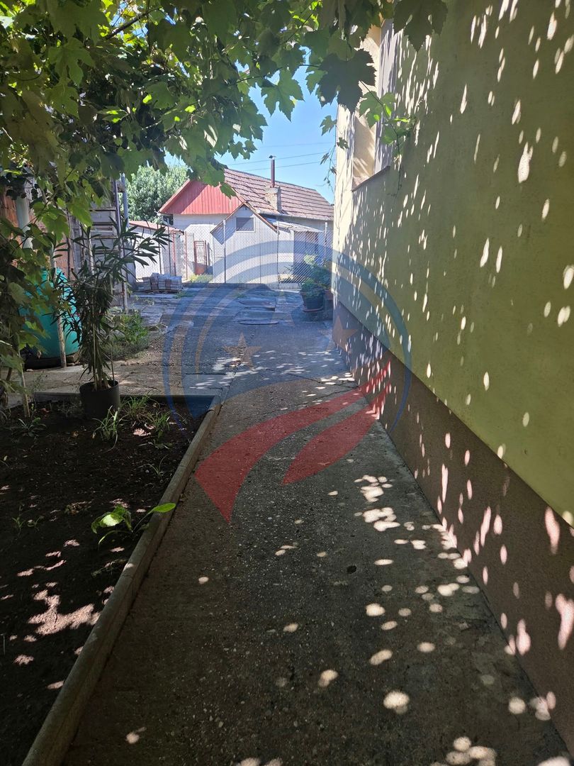 Casă tip duplex de vânzare – 217 mp, teren 897 mp, zona centrală Luduș - Poză 3