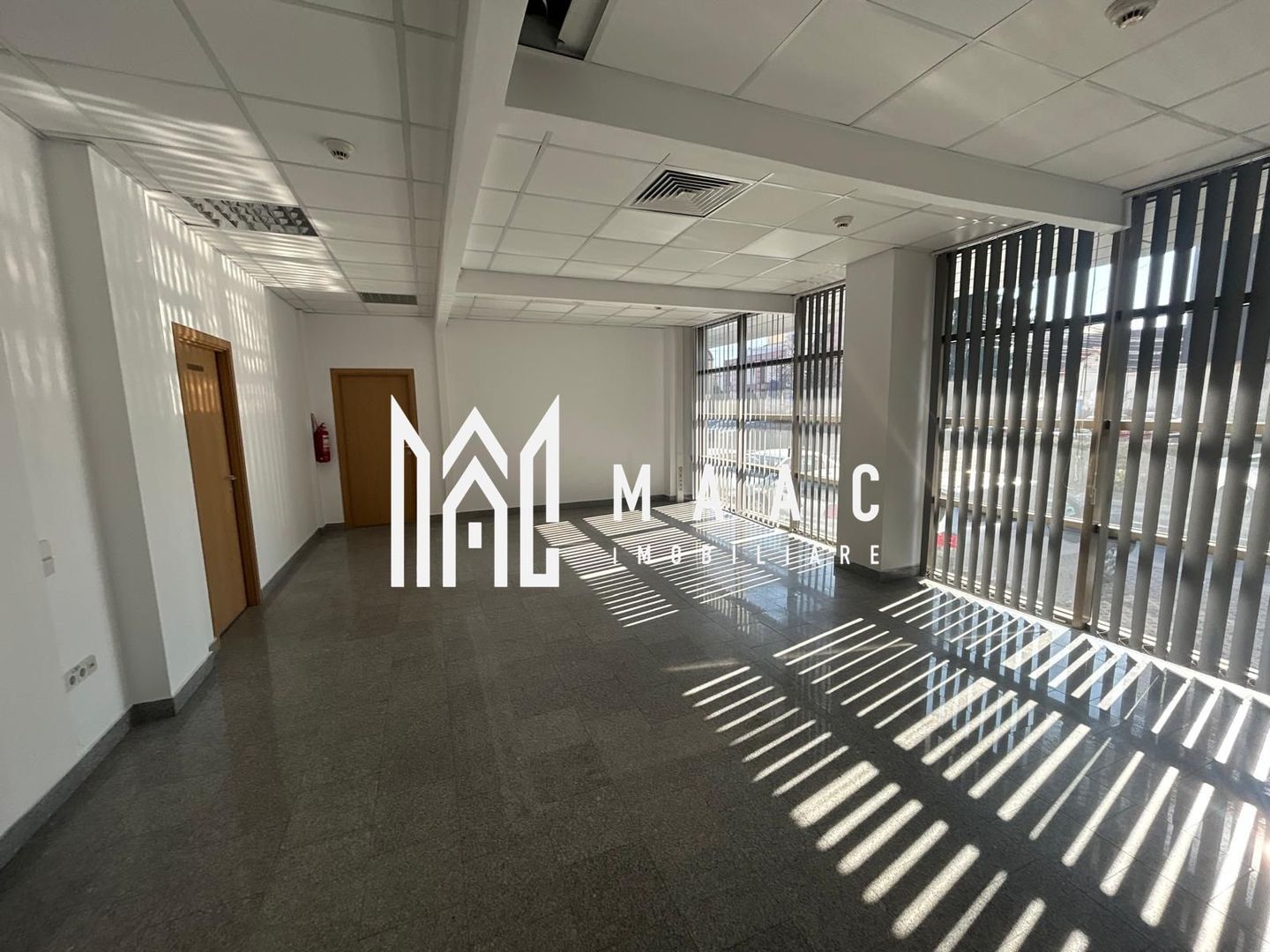 Spațiu de închiriat – Parter clădire – 201 mp + terasă – Hipodrom 2, Sibiu - Poză 6