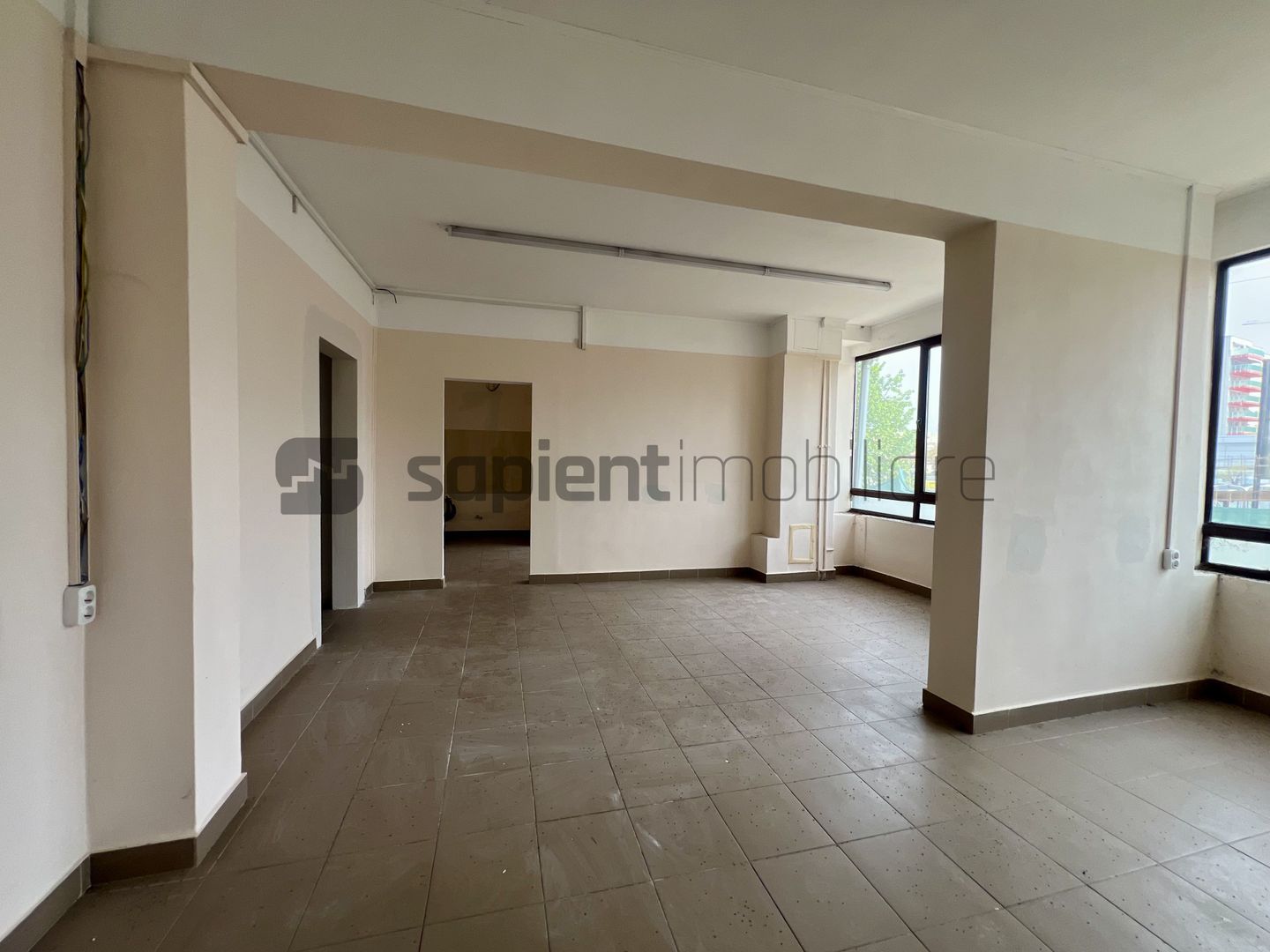 Sapient | Spatiu comercial în zona Oneștilor, Oradea - Poză 4