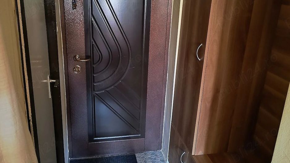 BRASADAS vinde garsoniera 21mp pe Ostrovului la etajul 3/4. - Poză 2