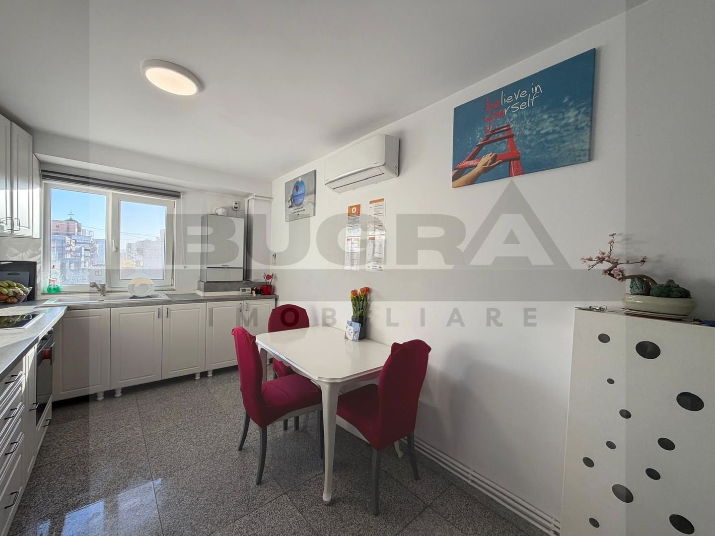 Apartament de 3 camere, decomandat, 70mp, parcare, zona Iulius Mall - Poză 1