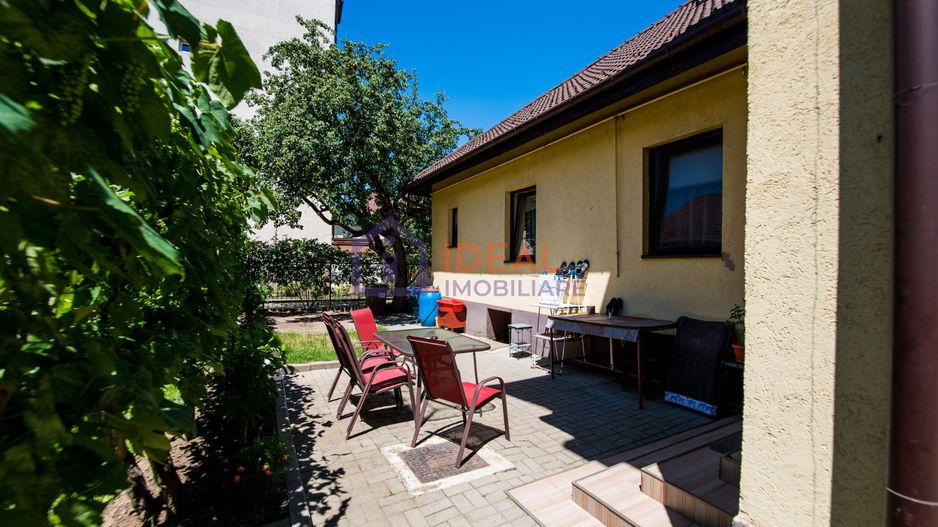 Casa Individuala cu 8 camere si 430 mp de curte, zona Calea Poplacii - Poză 3