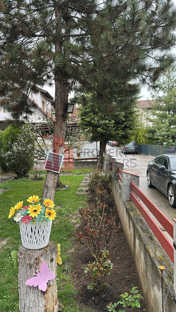Vila cu potential zona Jolie Ville - Poză 6