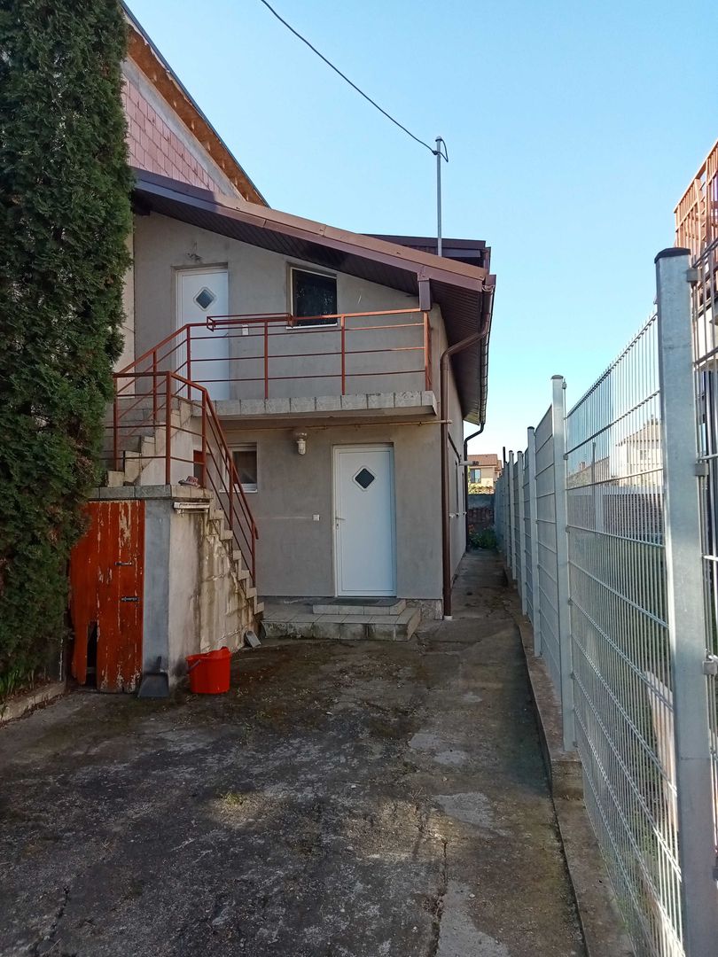 BRASADAS vinde casa cu mansardâ pe Strada Rodnei - Poză 1