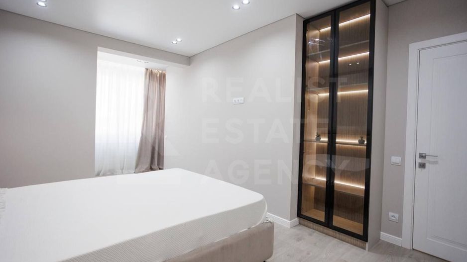 Vânzare, apartament, 2 odăi + living, str. Ion Buzdugan, Buiucani - Poză 8