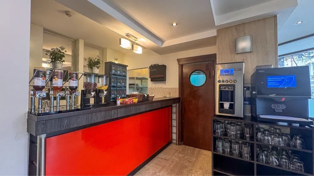 Spatiu comercial de inchiriat| zona ultracentrala, locatie de colt - Poză 5