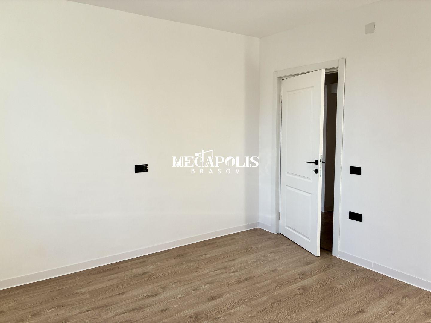 3 Camere / Tractorul / Renovat / Credit - Poză 15