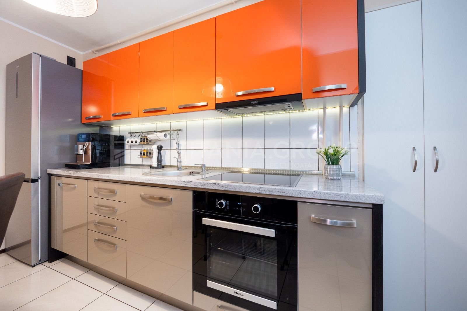 Apartament modern cu 3 camere, etaj 1, comision 0 - Zona Tractorul - Poză 3