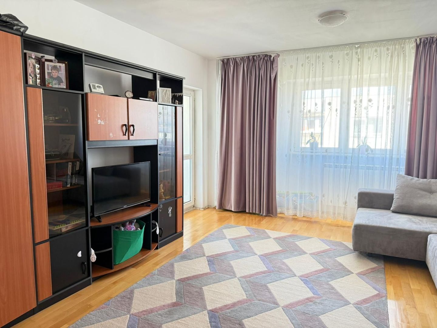 3 CAMERE DECOMANDAT | NERVA TRAIAN | METROU 400 M - Poză 2