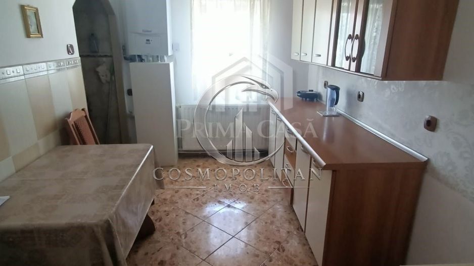 Apartament cu 3 camere zona Pod etaj 2 din 4 confort 1 cu imbunatatiri - Poză 3