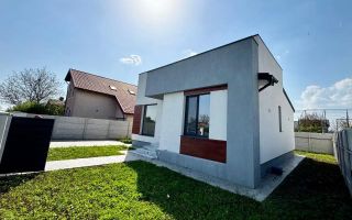 Casă / Vilă cu 4 camere de vânzare în Berceni - Poză 13