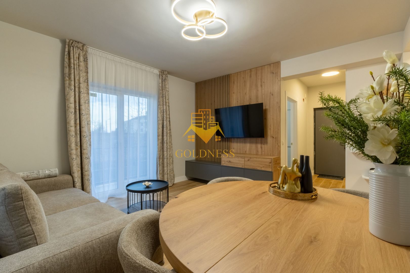 2 camere, modern, bloc nou, garaj,Europa zona Complex Luminia,Moldovan - Poză 1