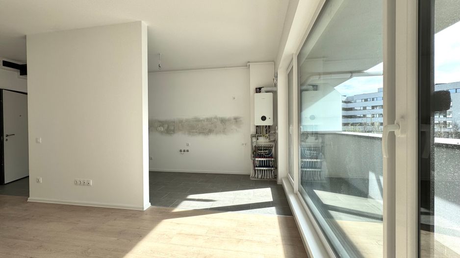 3 camere. Dormitor matrimonial cu baie en-suite. 83 mp Utili. - Poză 3