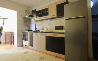 Apartament spatios, 3 camere, centrala proprie - Poză 3