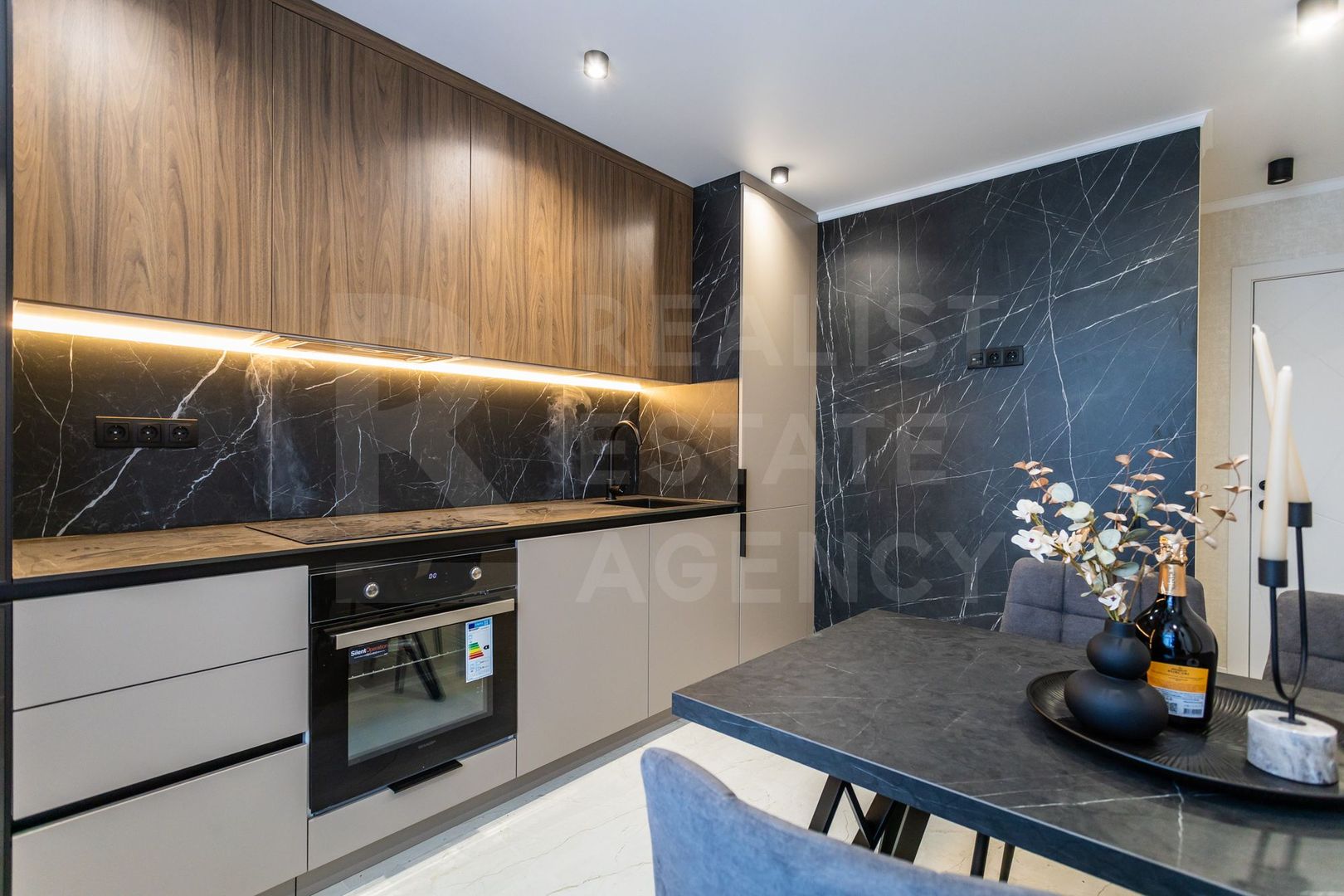 Vânzare , apartament, 2 camere, bd. Mircea cel Bătrân Ciocana - Poză 3