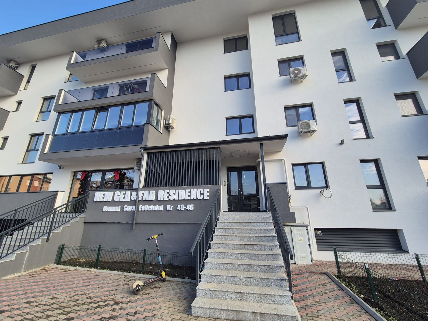 2 CAM. DECOMANDAT/ CENTRALA/ INCALZIRE IN PARDOSEALA - Poză 5