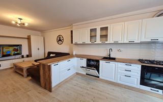 Lux la 5 minute de Iulius Town - Poză 19