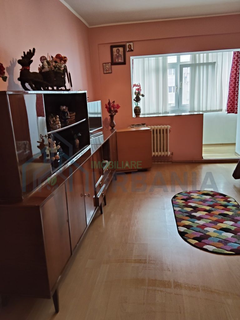 Închiriez apartament 3 camere, Zimbru , Iași , etaj 6/10. - Poză 4