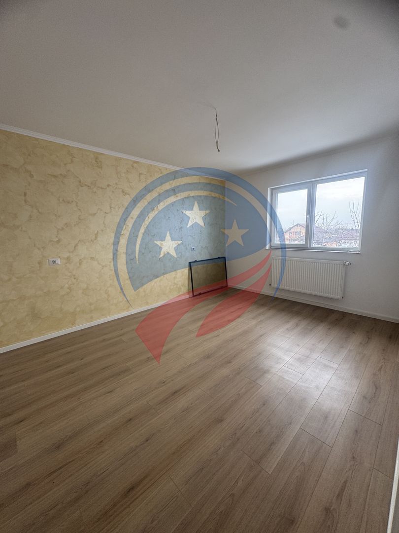 Casa noua, zona Bariera Valcii - Poză 13