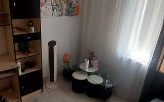 Vând apartament 3 camere-ETAJUL 1 - Poză 1