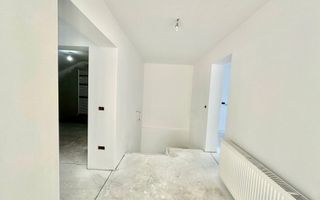 Casă individuală de vanzare  cu garaj și curte proprie – Hălchiu - Poză 21