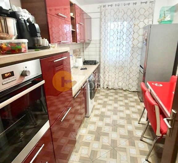 ETAJ INTERMEDIAR - 3 CAMERE - 2 BAI - 2 LOCURI DE PARCARE - POPAS PACURARI - Poză 5