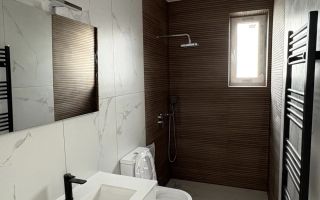 Casă modernă de vânzare în Sânpetru - Poză 3