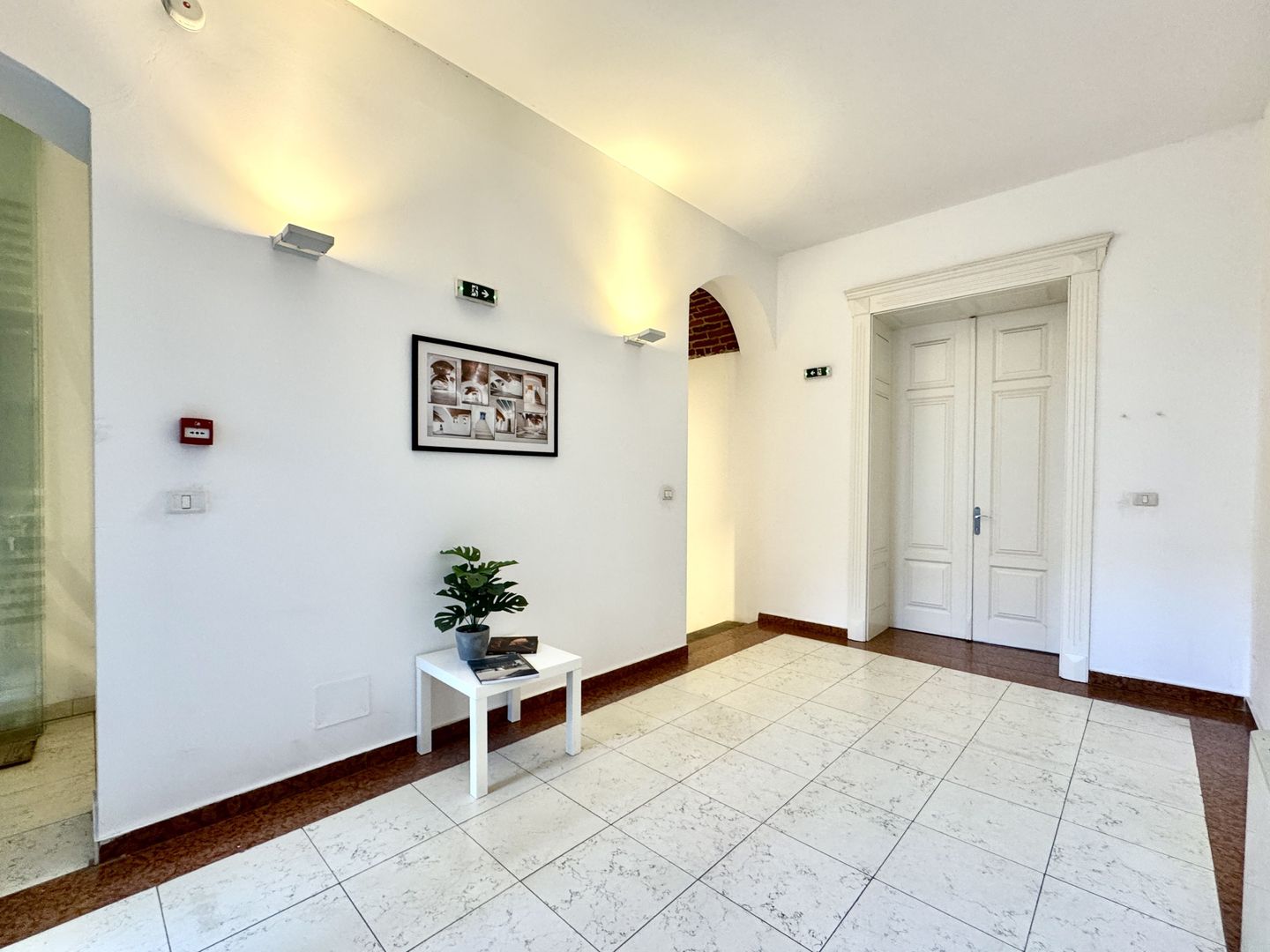 Spațiu Birou - Imobil complet renovat - Poză 6