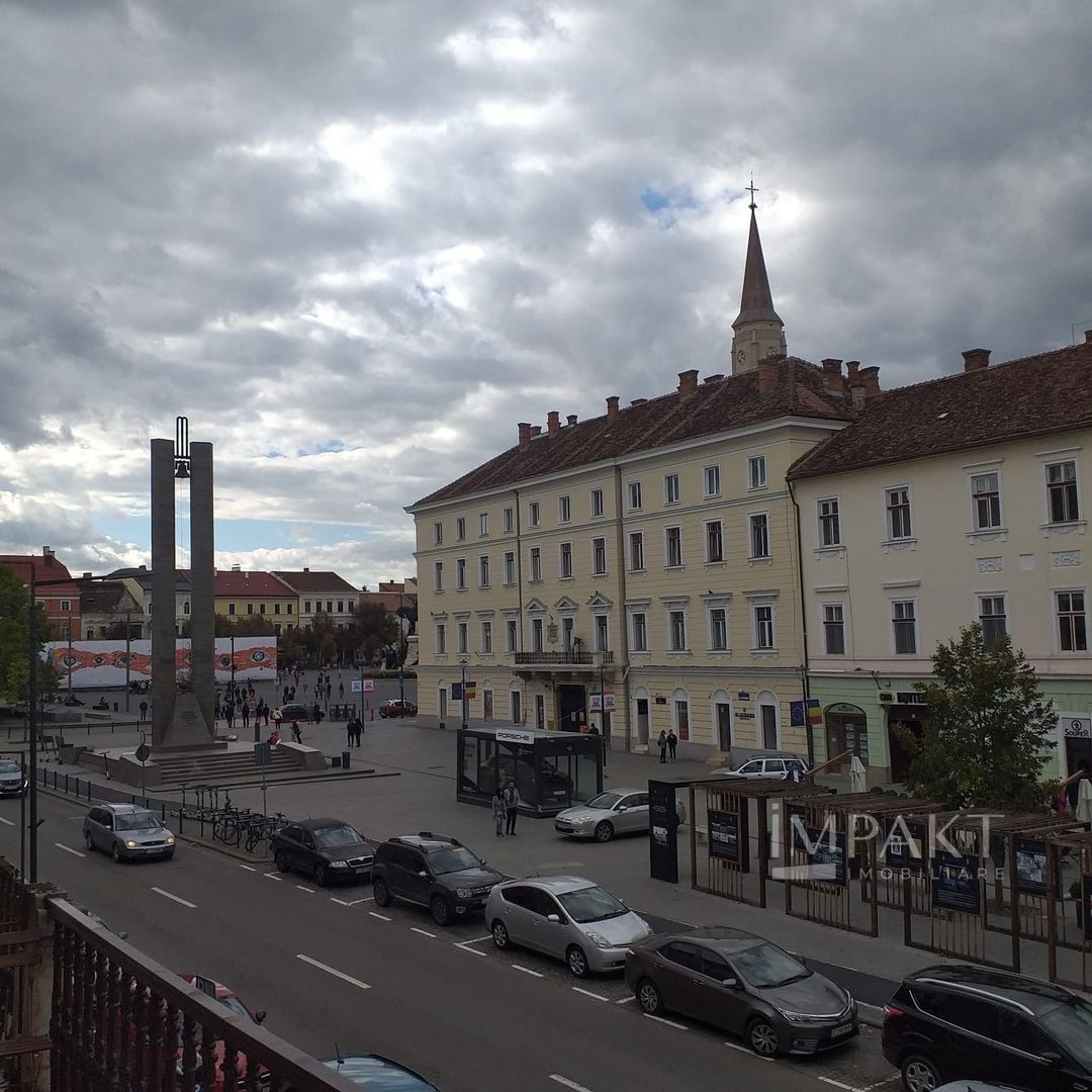 Apartament 3 camere, primitor, situat pe Bulevardul Eroilor!!! - Poză 6