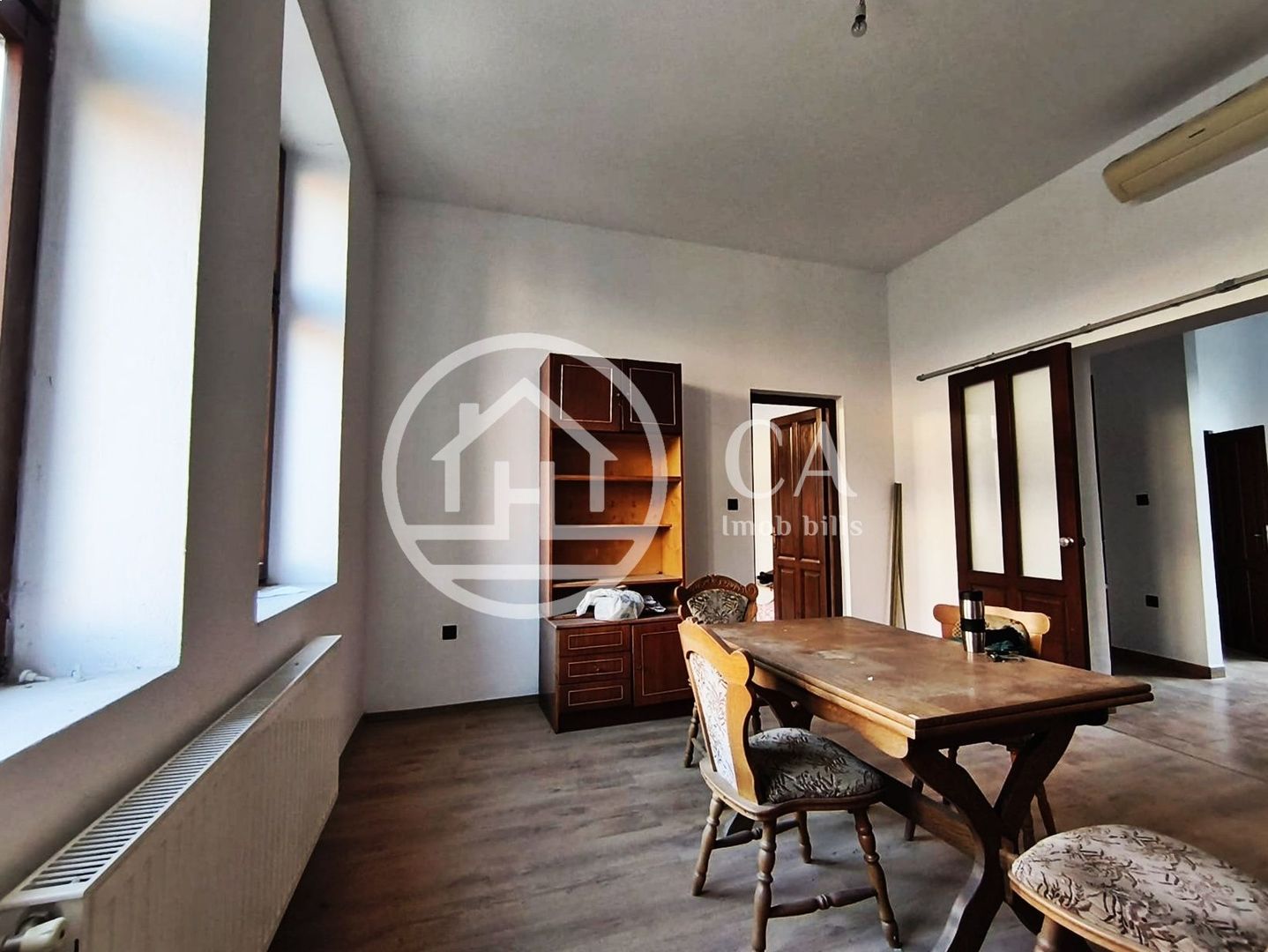 Casa de închiriat cu 6 camere în zona Centrala,  Oradea - Poză 10