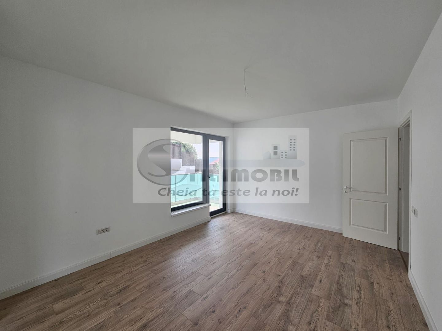 Apartament cu 2 camere decomandat Pacurari 65mp - parcare subterana - Poză 3