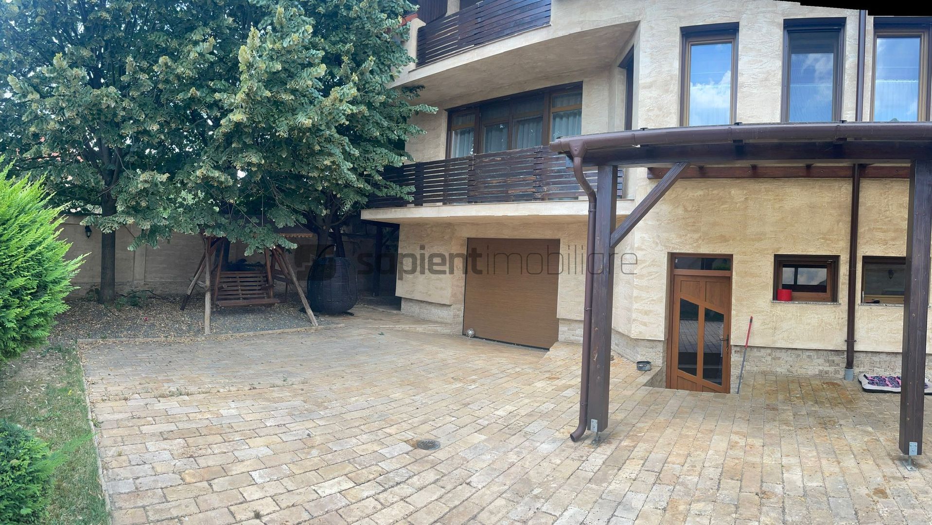 VILA IN ORADEA - Poză 3