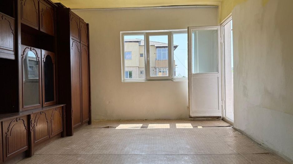 Apartament 3 camere decomandat – Micro 11, lângă Colegiul Cantacuzino - Poză 2
