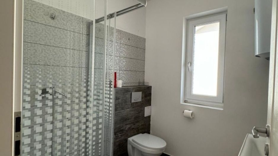 Vila de vanzare | 4 camere | Otopeni-Ana Aslan - Poză 7