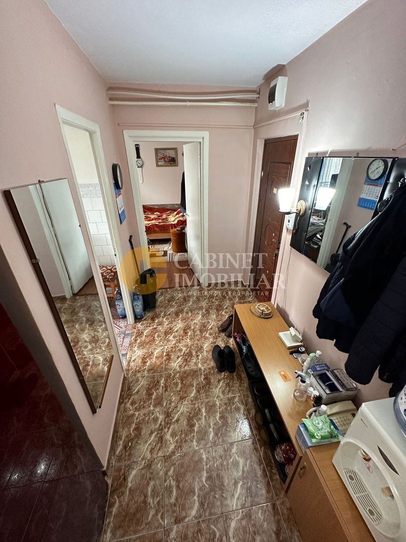 Bloc Fara Risc - Etaj Intermediar - 3 Camere - Zona Podu Ros - Poză 6