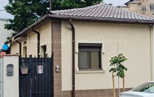 Vânzare Casă Renovată Complet – 3 Garsoniere cu 3 Intrări – Tomis II, Constanța