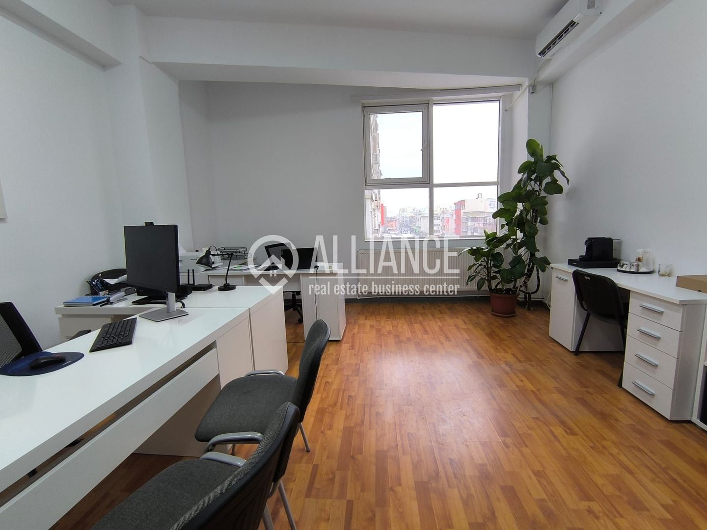 CENTRU TOMIS MALL- Birouri  luminoase cu cheltuieli incluse ! - Poză 1