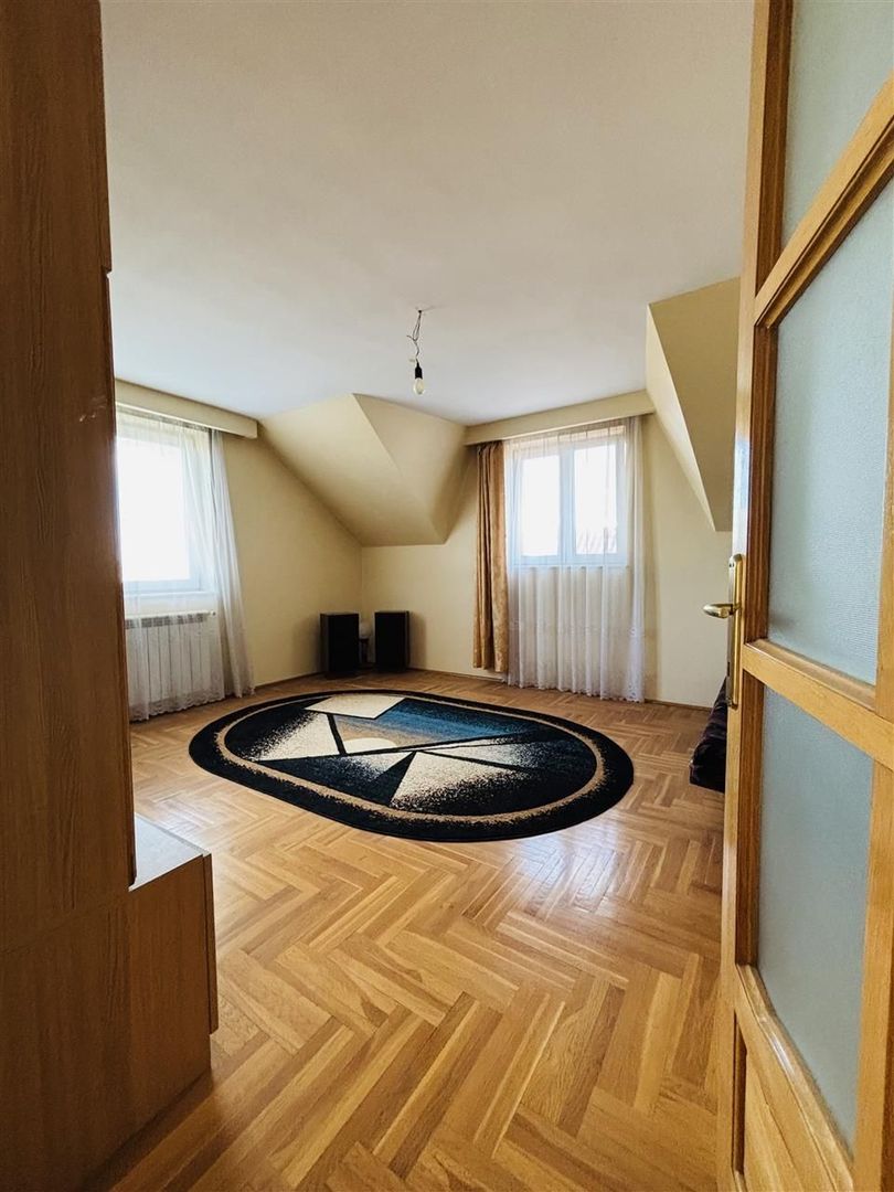 VILA CU 14 CAMERE SI 3405 MP TEREN IN SANMARTIN - Poză 24