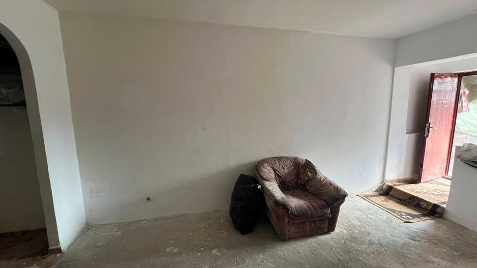 BRASADAS vinde garsoniera pe Ostrovului 25mp la parter. - Poză 4