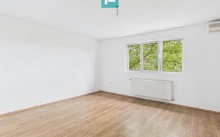 Vilă cu 5 camere pentru investiții în Dumbrăvița - Poză 11