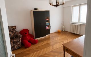 Apartament cu 4 camere de vanzare in zona Closca in Alba Iulia - Poză 1