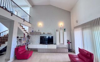 Casa spatioasa Mosnita Noua, mobilata si utilata - Poză 1