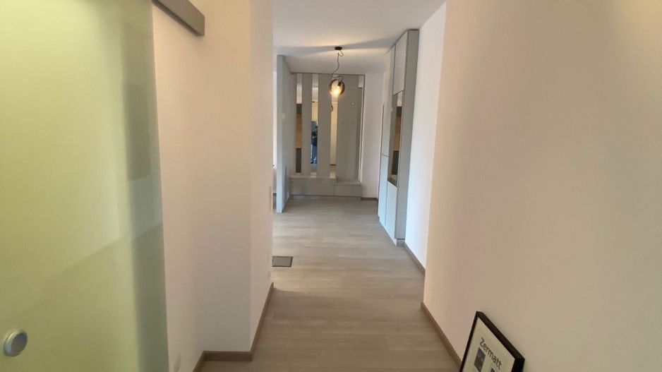 Apartament cu parcare subterana in imobil cu piscina si SPA - Poză 21