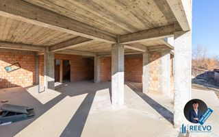 Pensiune/Vilă la roșu P+E+M în Sărata - Poză 8