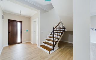 Casă tip duplex Dumbrăvița despărțit prin spațiu tehnic - Poză 13