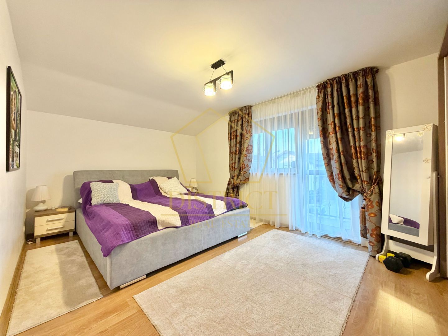 Duplex cu 4 camere si 2 bai complet mobilat si utilat in Giroc langa Zone 2. - Poză 9