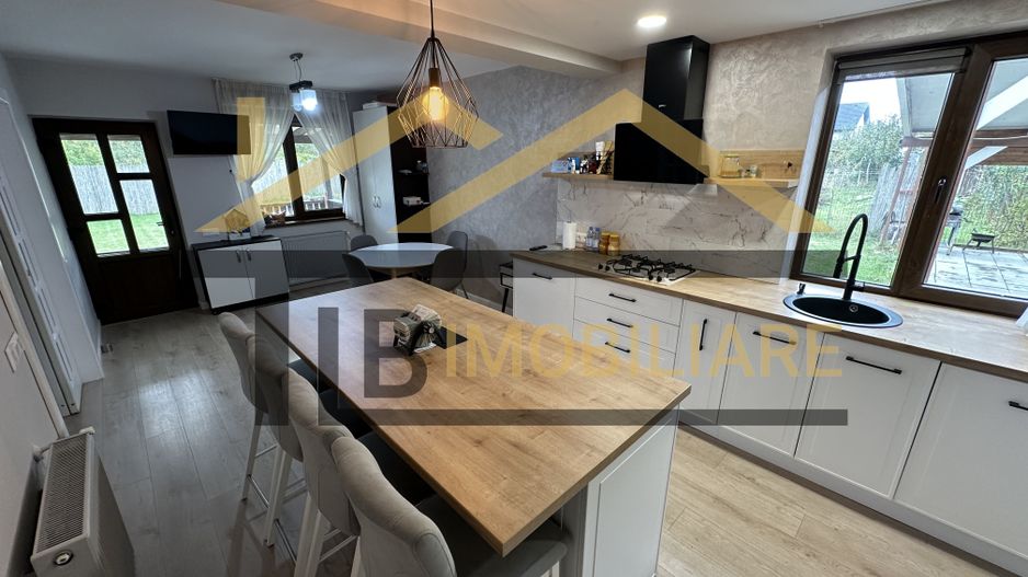 Casa de 4 camere, 200mp, parcari, Zona Unirii - Poză 5