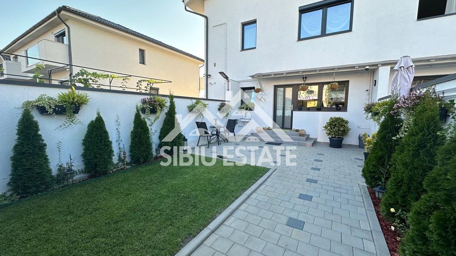 Apartament PREMIUM la villa 3 camere si gradina 120 mp. - Poză 1